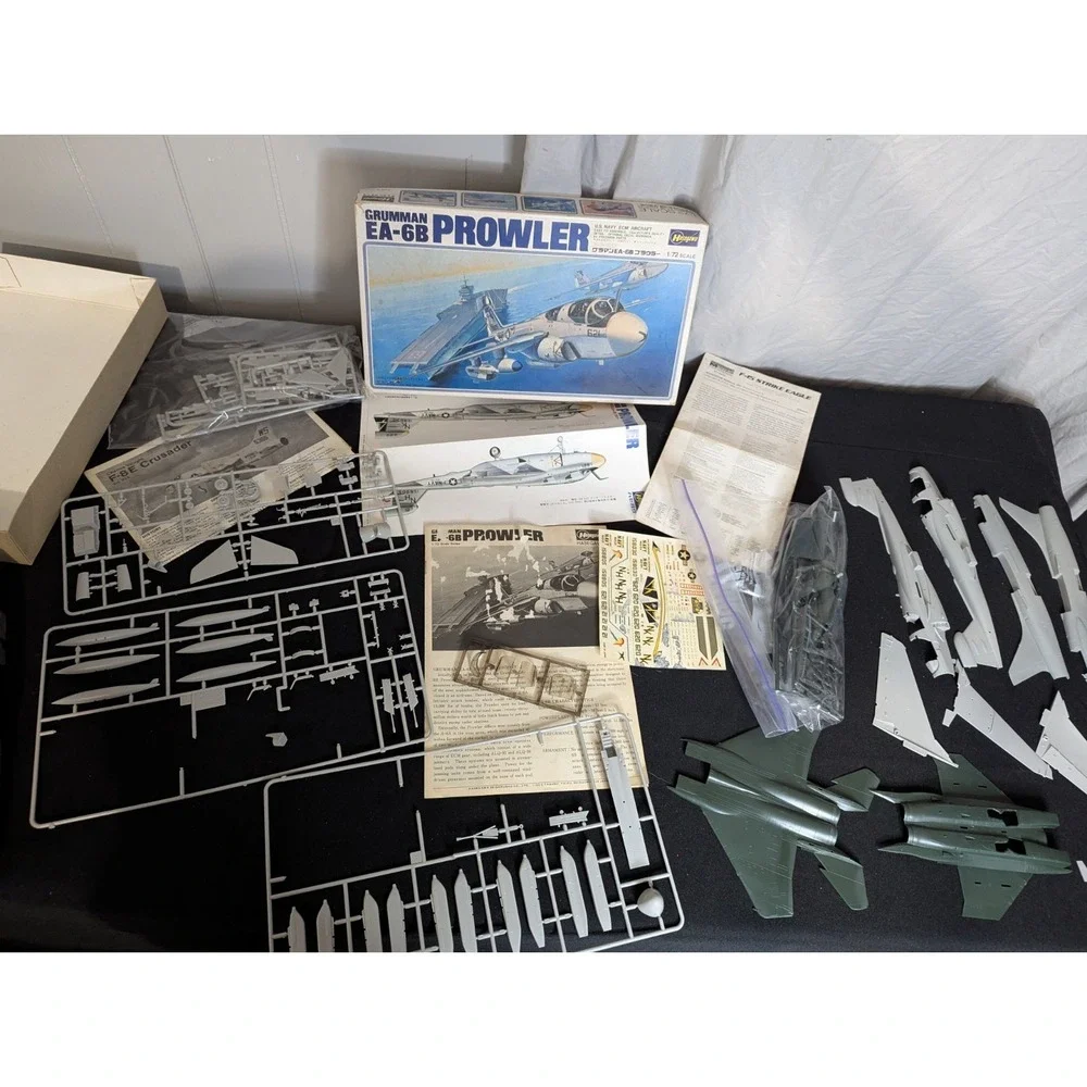 3‎ VTG Model Airplane kits 1:72 Grumman Prowler f-15 strike eagle f-8E Crusader